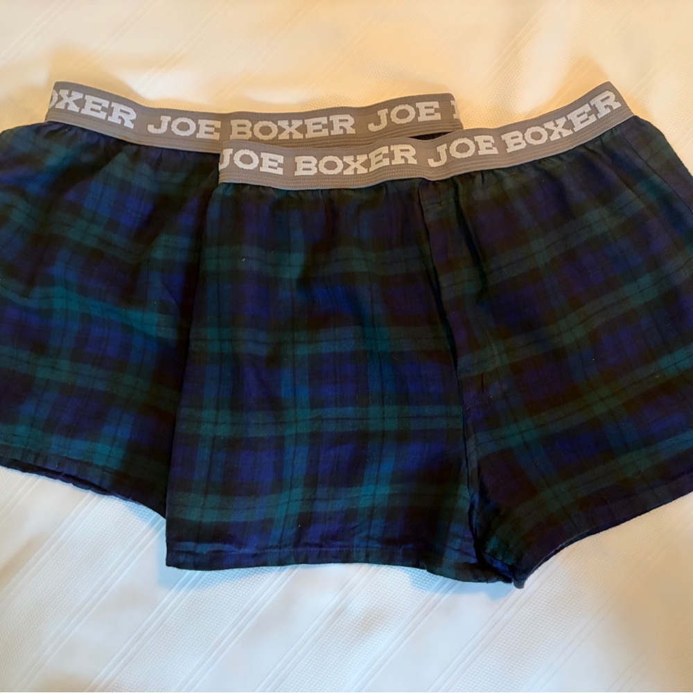 Joe Boxer Men's Plaid Boxers - Navy and Green.  Large
